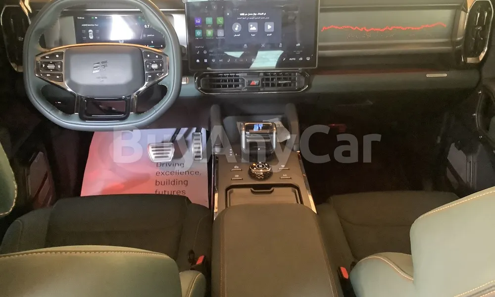 Vehicle photo 8