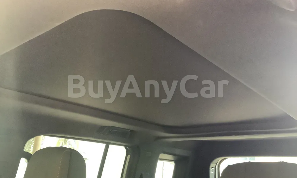 Vehicle photo 10