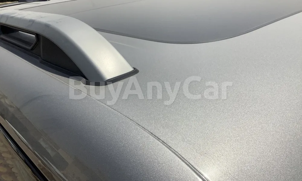 Vehicle photo 5