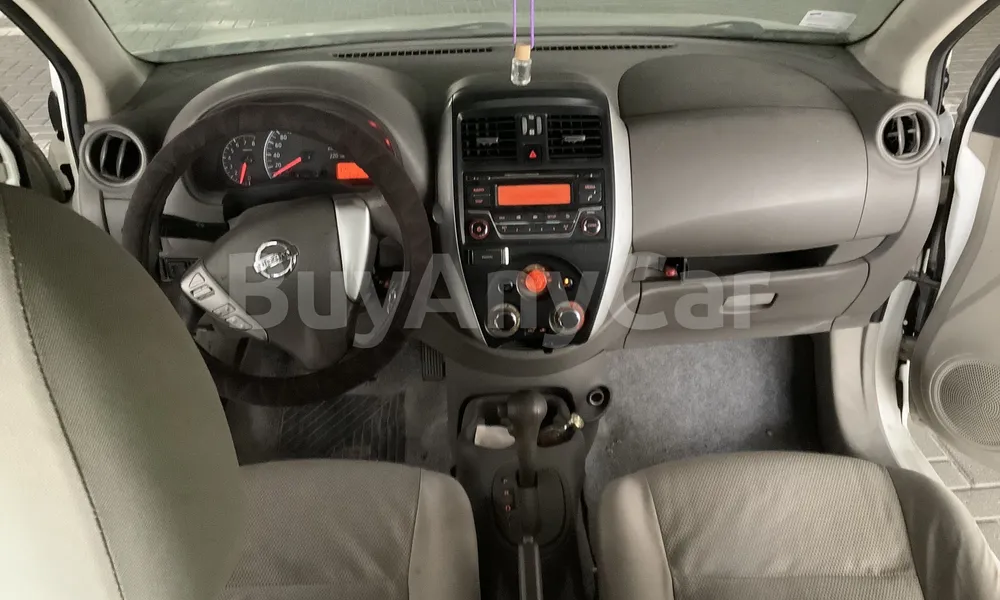 Vehicle photo 8