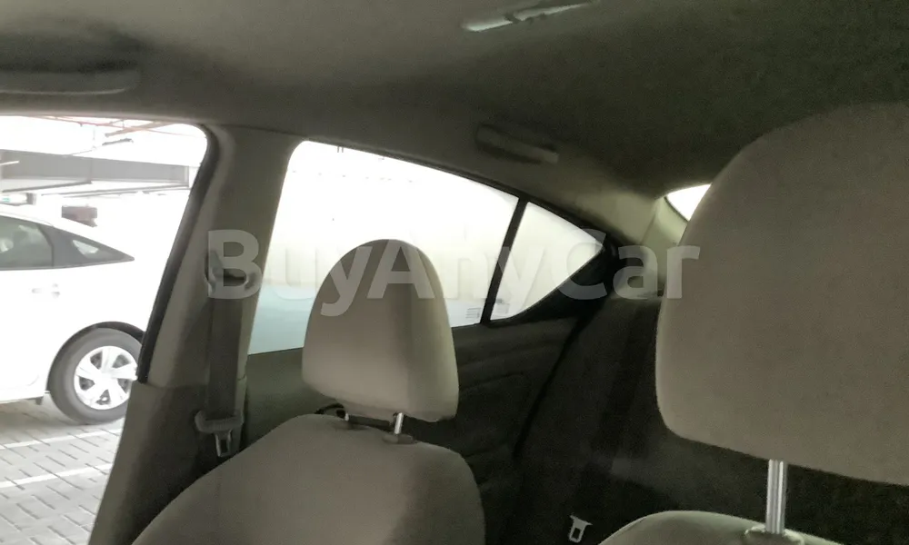 Vehicle photo 9