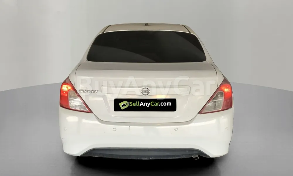 Vehicle photo 2