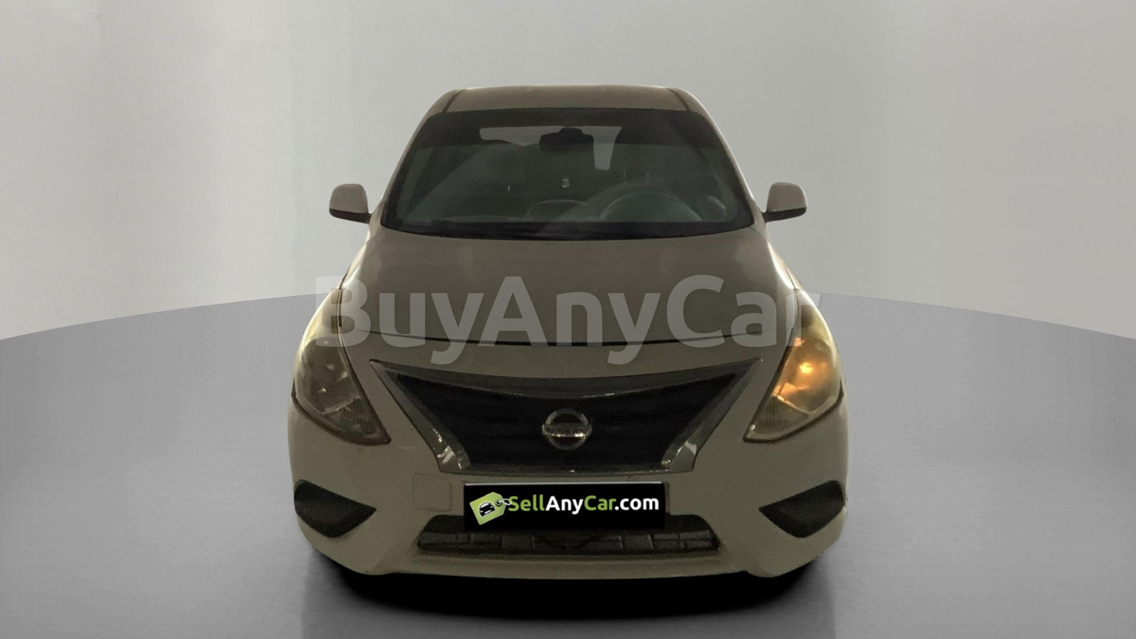 Nissan Sunny 2015