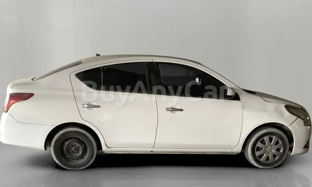 Vehicle photo 3