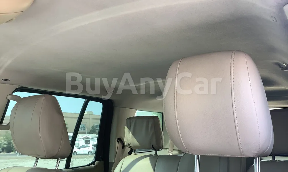 Vehicle photo 9