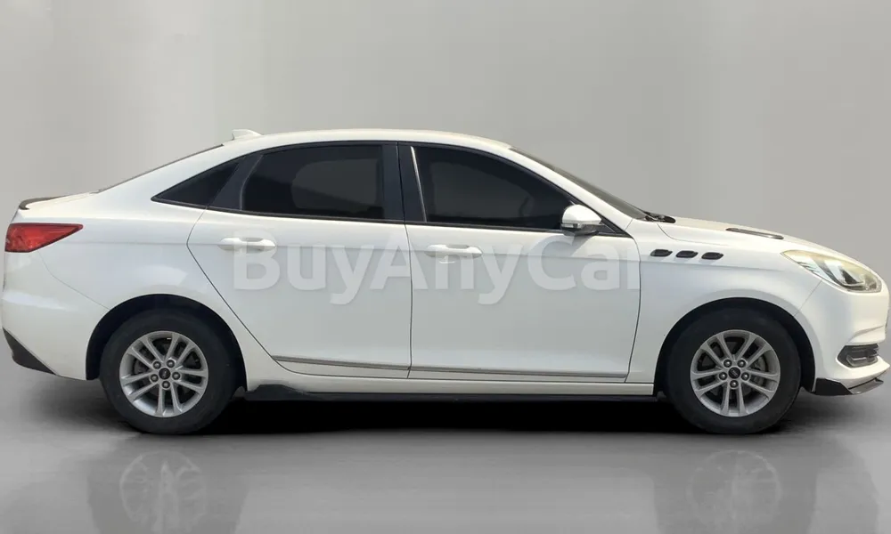 Vehicle photo 3
