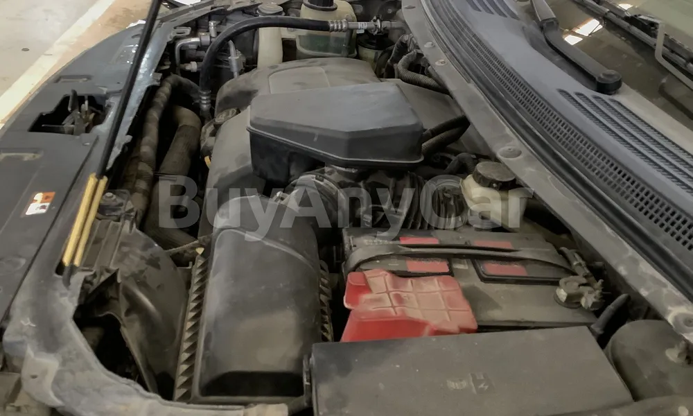Vehicle photo 6