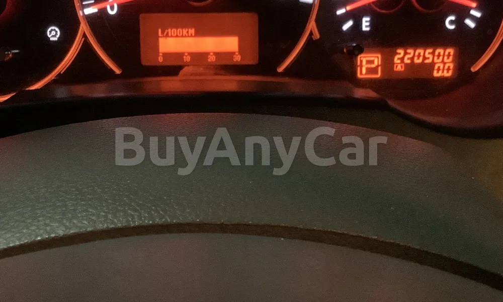 Vehicle photo 7