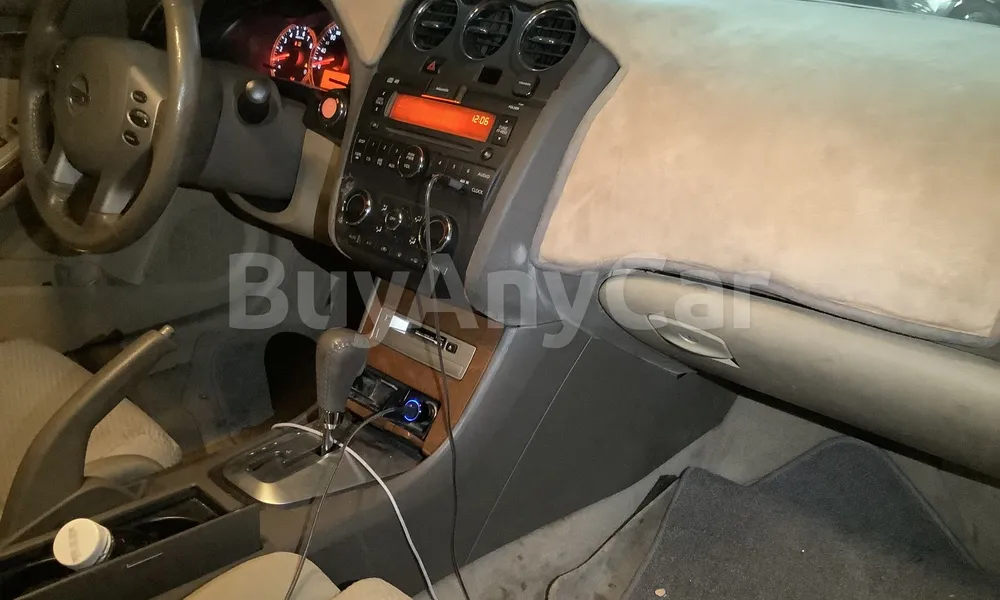 Vehicle photo 9