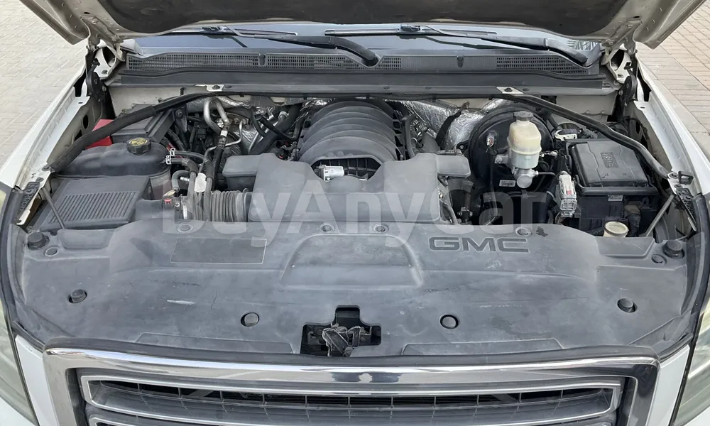 Vehicle photo 6