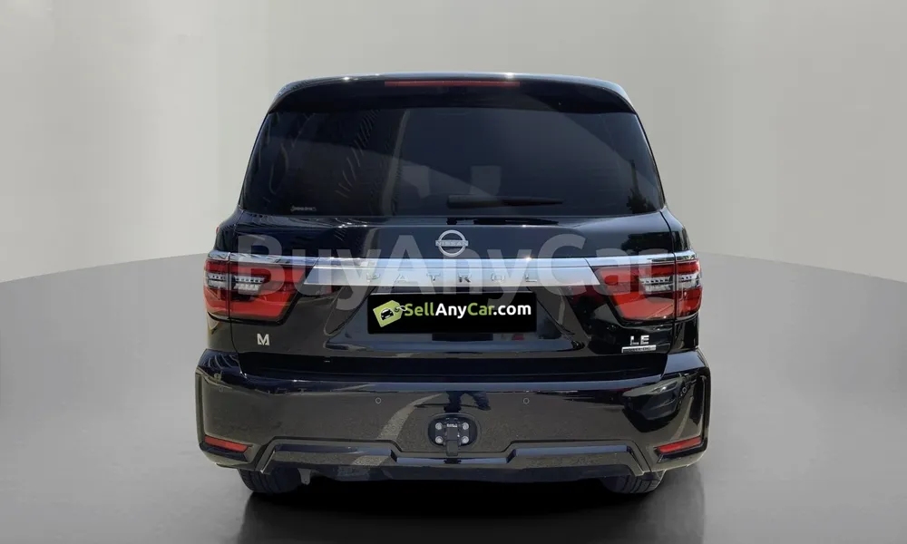 Vehicle photo 2