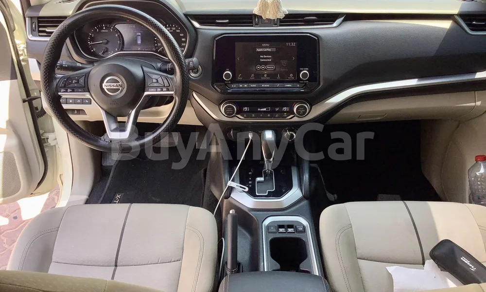 Vehicle photo 8