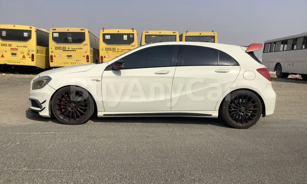 Vehicle photo 4