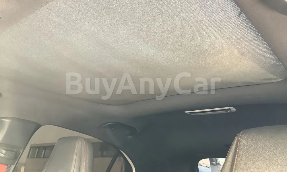 Vehicle photo 8