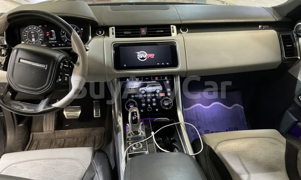 Vehicle photo 8