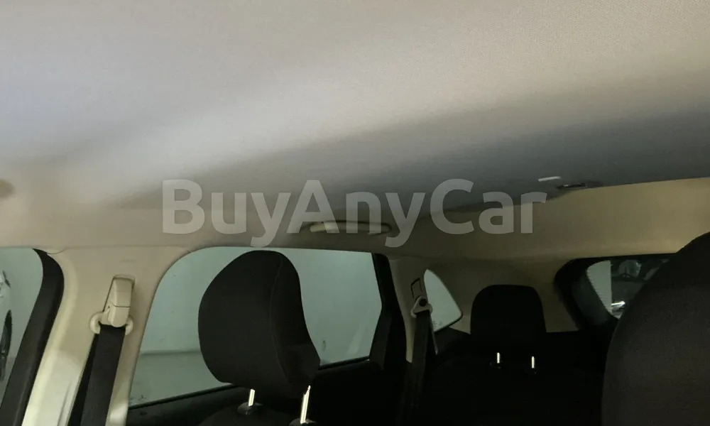 Vehicle photo 10