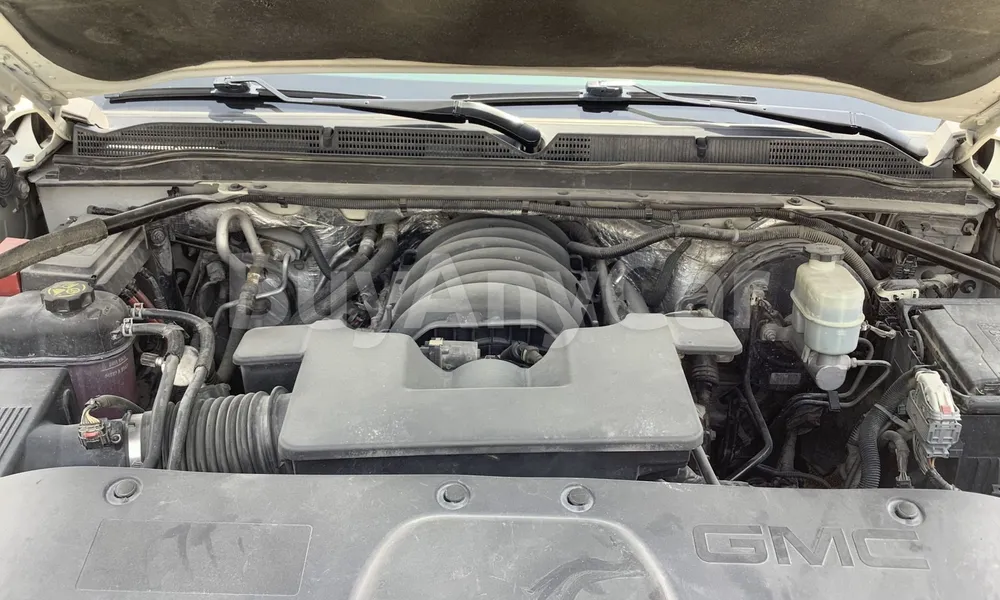 Vehicle photo 6
