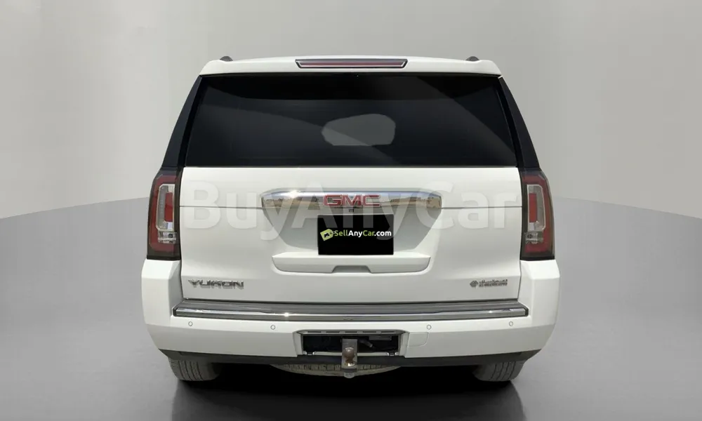 Vehicle photo 2