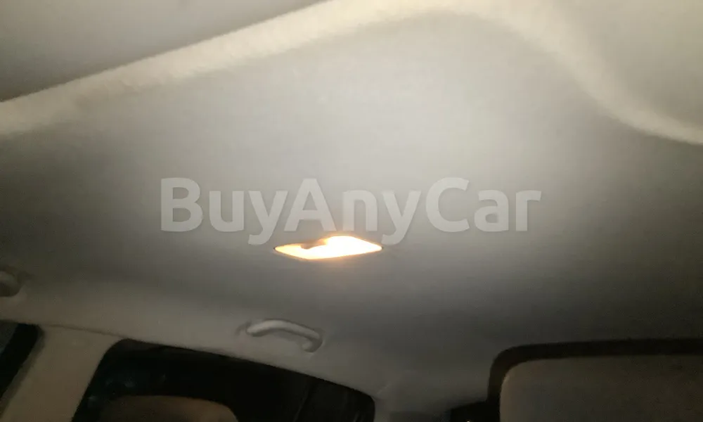 Vehicle photo 8