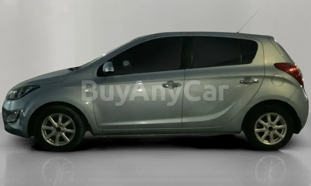 Vehicle photo 4
