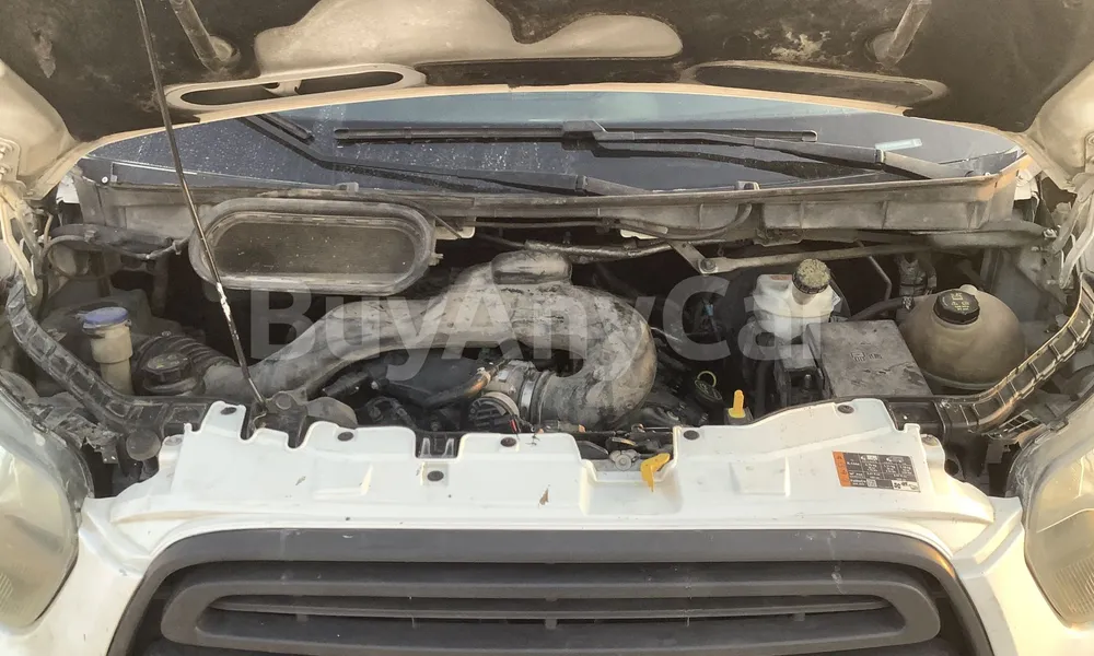 Vehicle photo 6