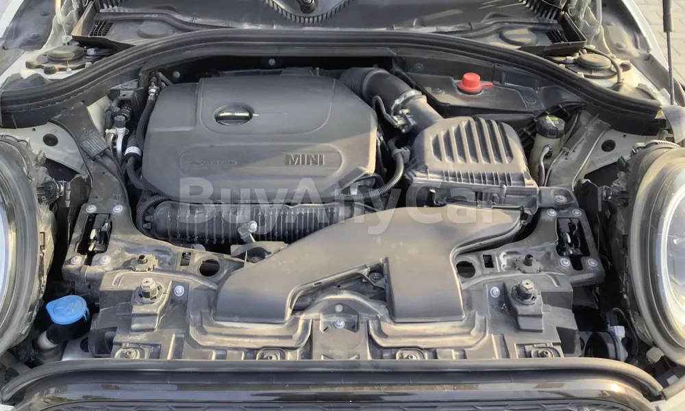 Vehicle photo 6