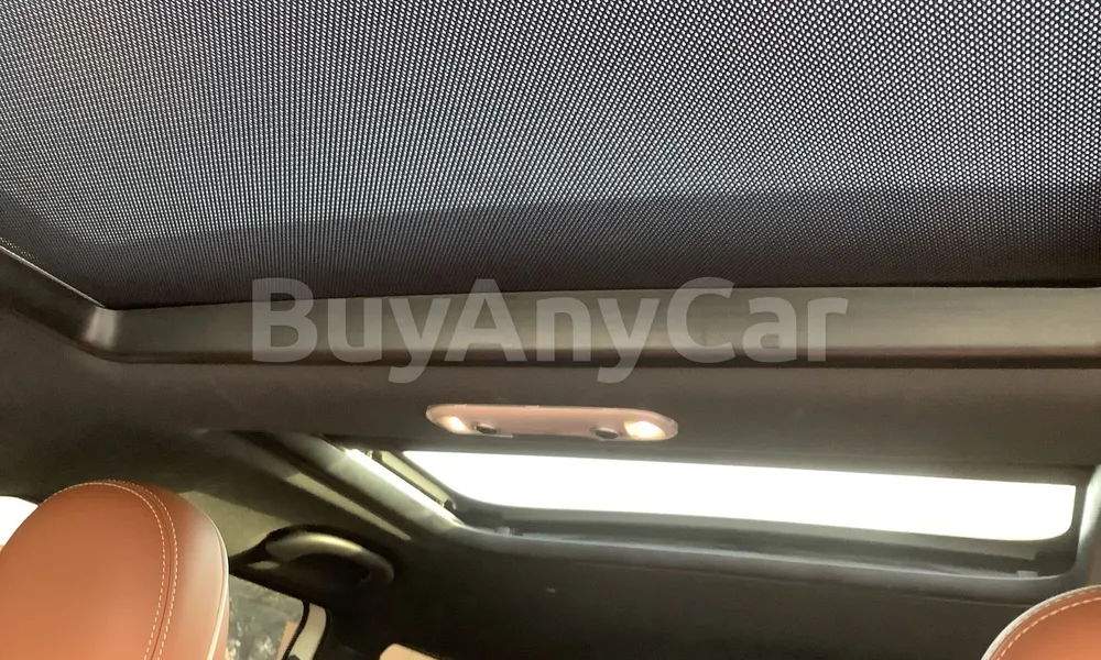 Vehicle photo 9