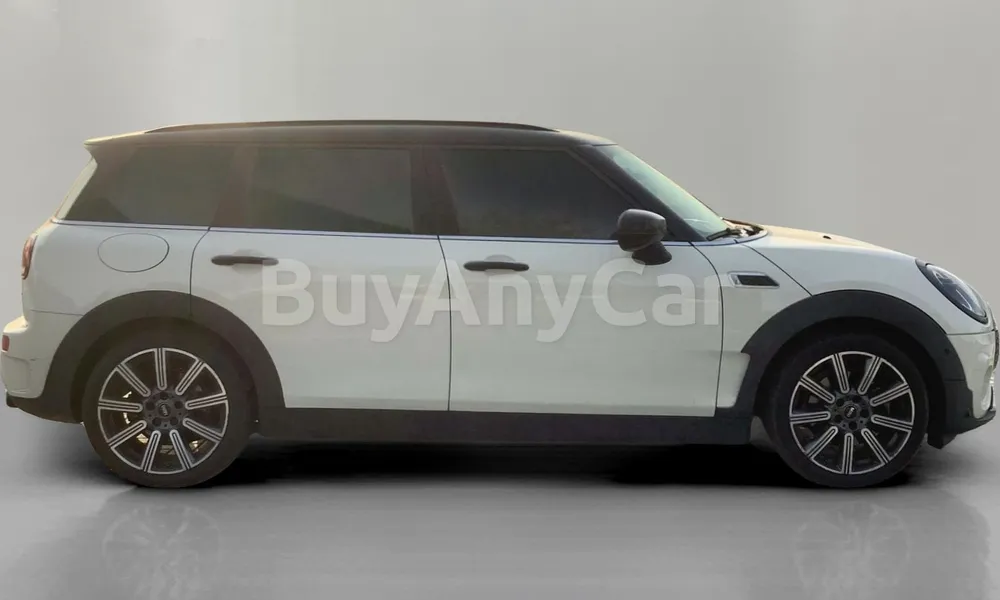Vehicle photo 3