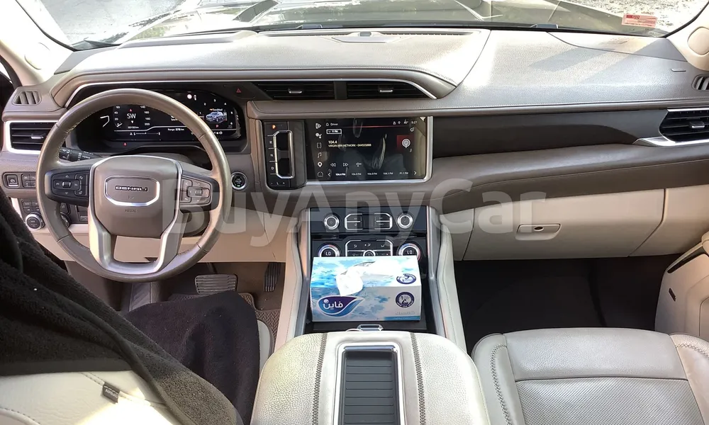 Vehicle photo 8
