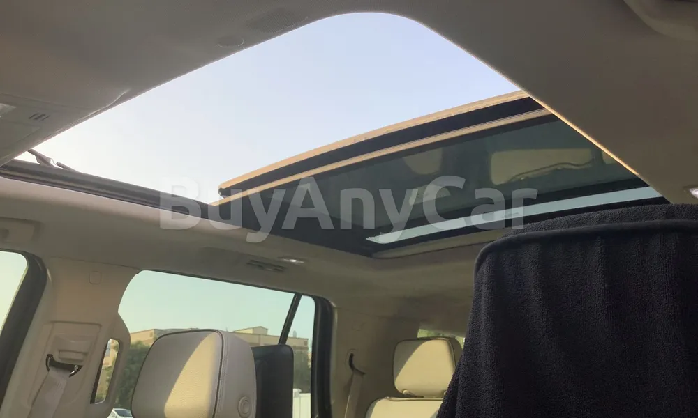 Vehicle photo 9