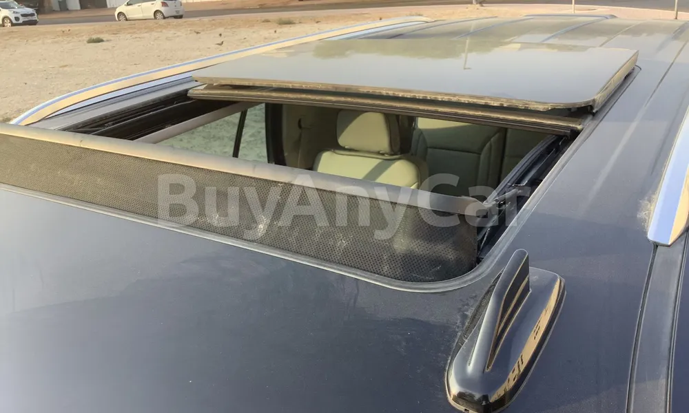 Vehicle photo 5