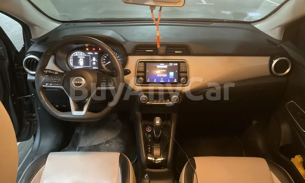 Vehicle photo 8