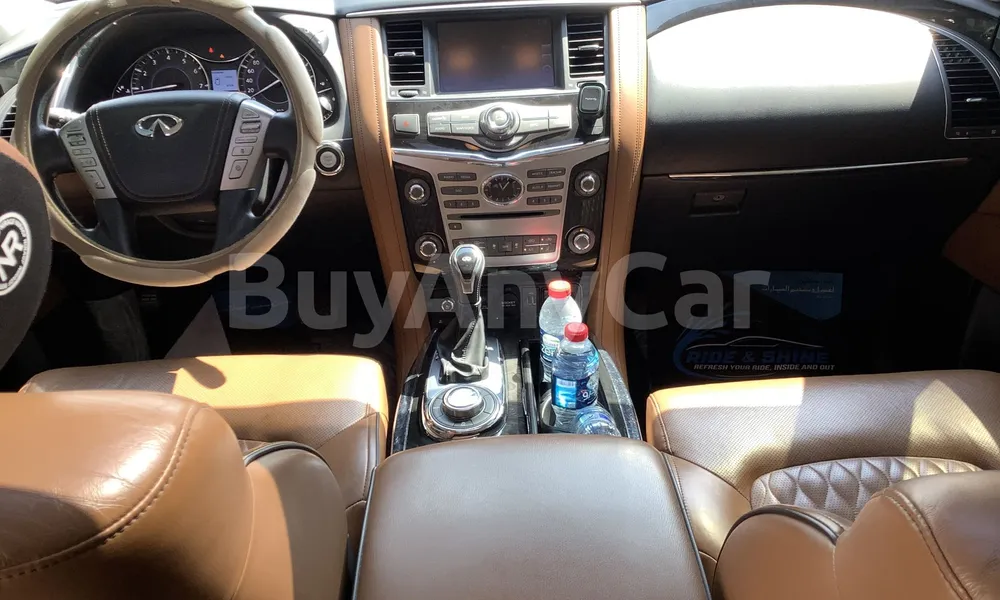 Vehicle photo 7