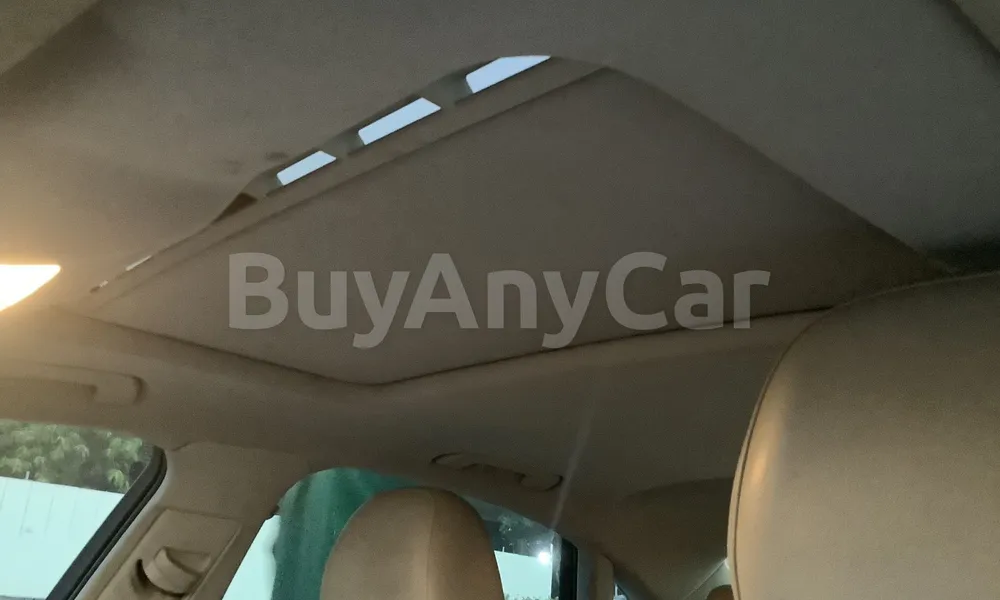 Vehicle photo 9
