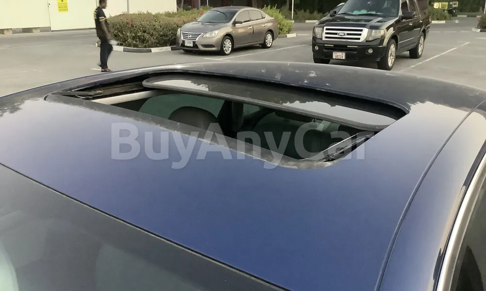 Vehicle photo 5