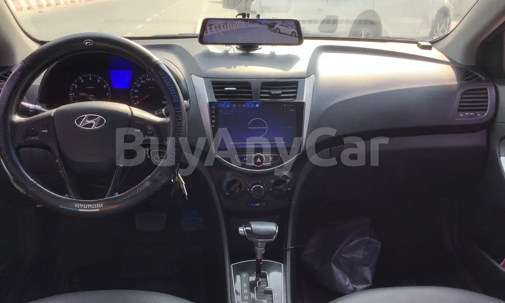 Vehicle photo 7