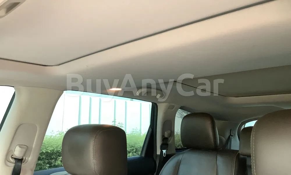 Vehicle photo 9