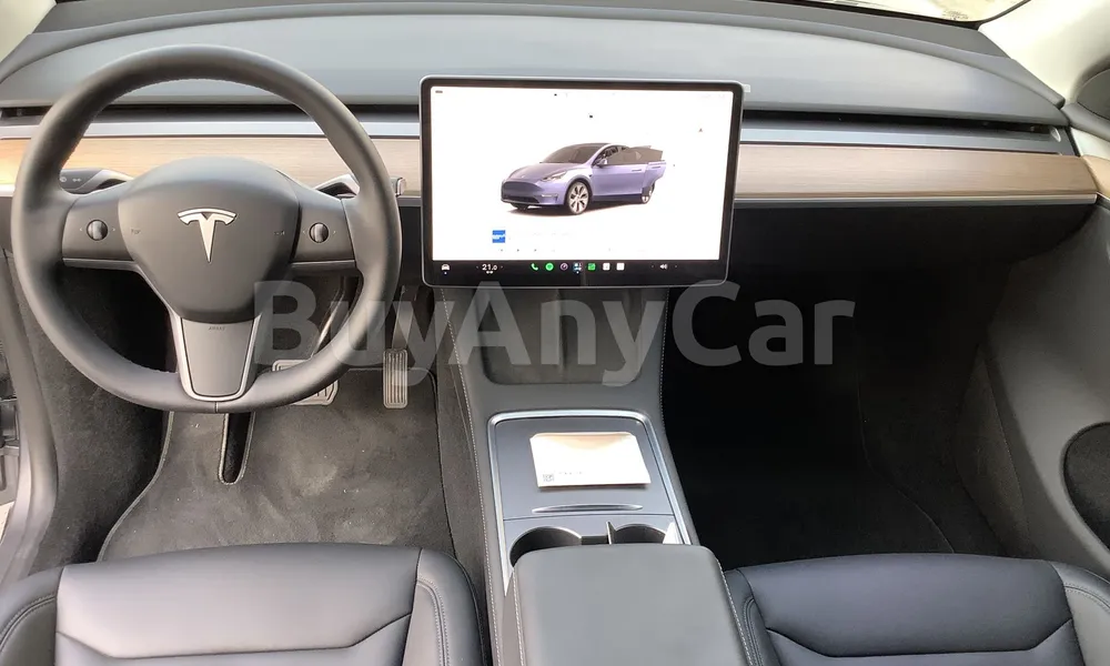 Vehicle photo 8