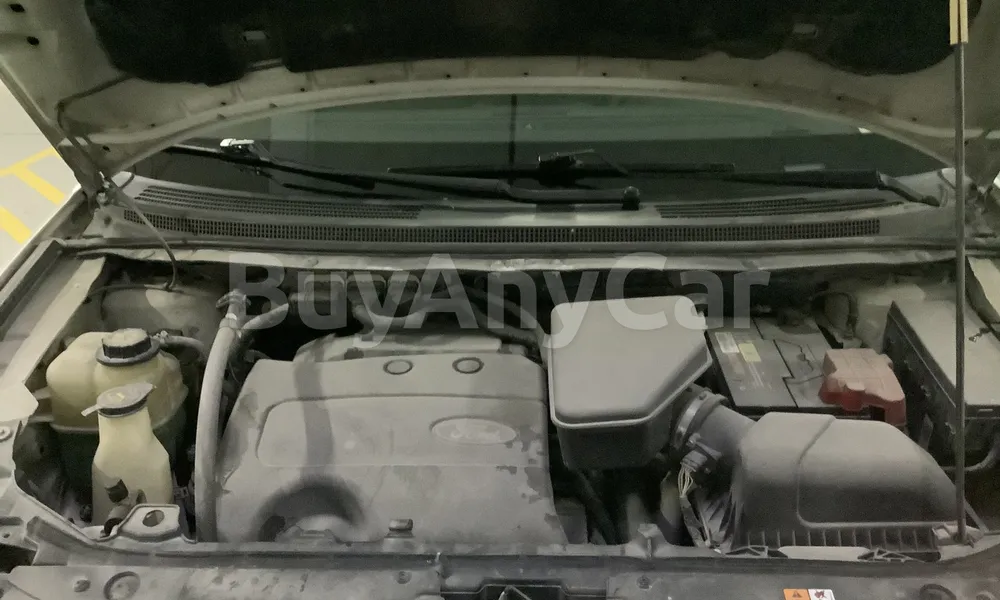 Vehicle photo 7