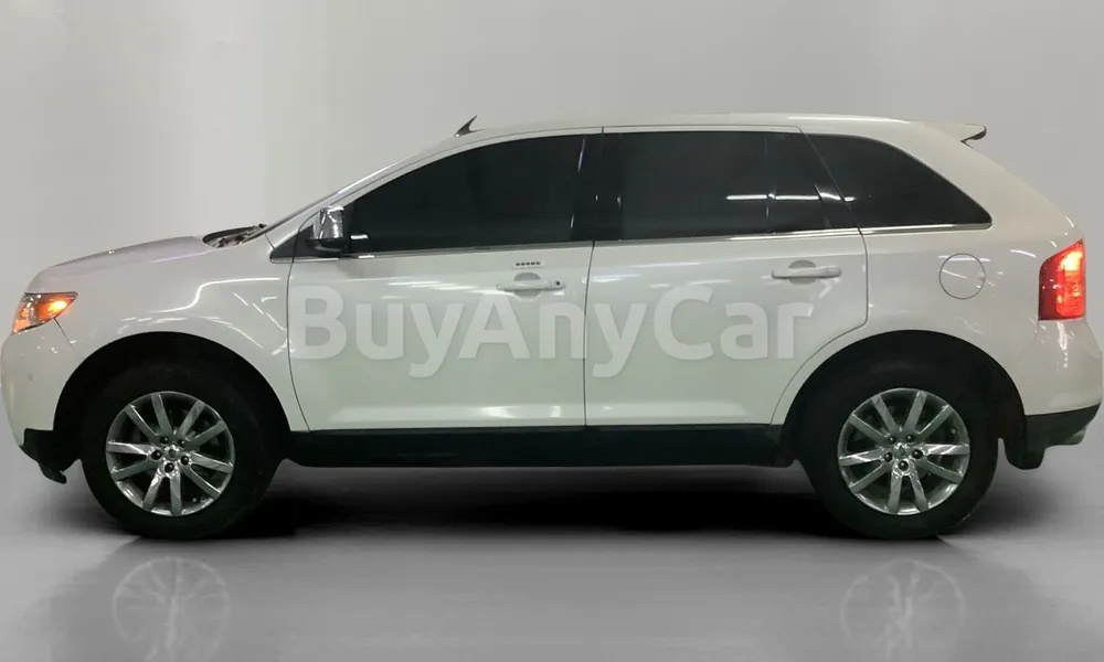 Vehicle photo 3