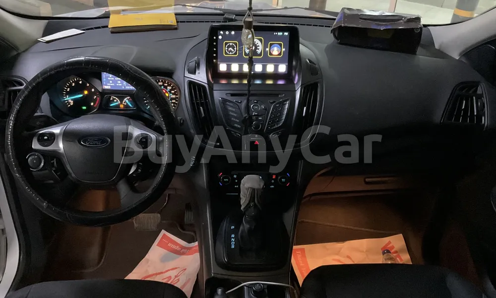 Vehicle photo 8