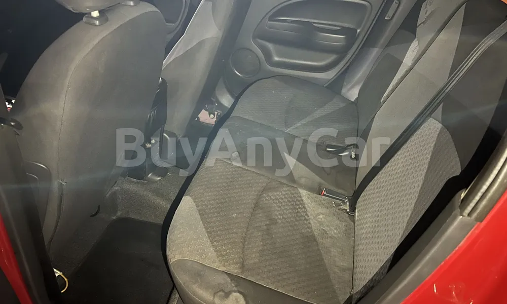 Vehicle photo 9