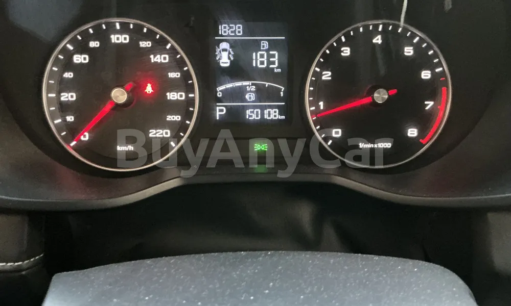 Vehicle photo 8