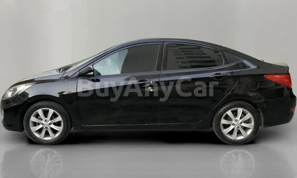 Vehicle photo 4