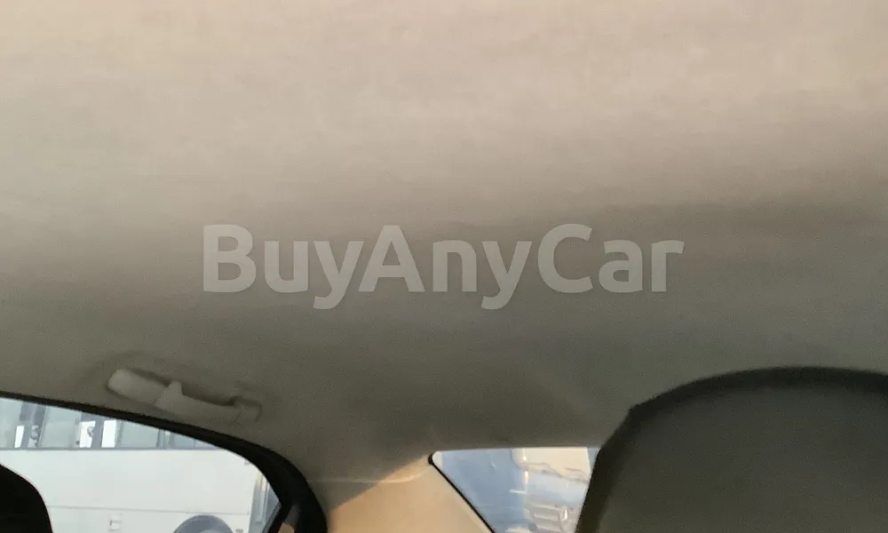 Vehicle photo 9