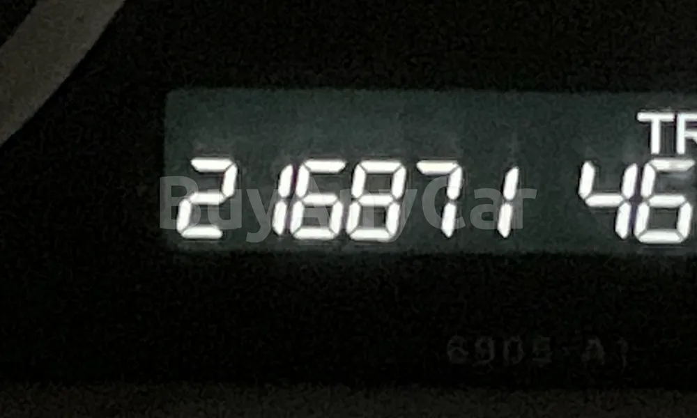 Vehicle photo 6