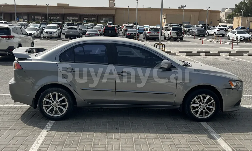 Vehicle photo 4