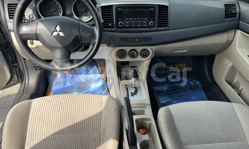 Vehicle photo 9
