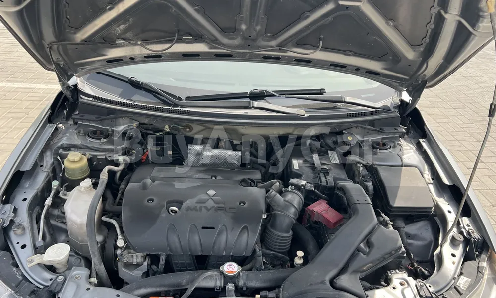 Vehicle photo 6