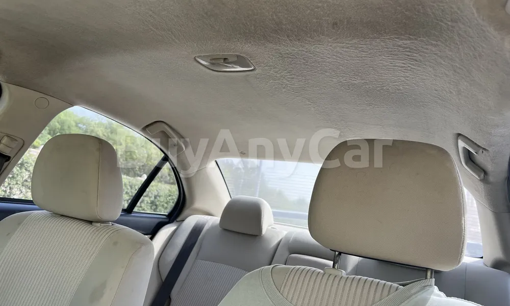 Vehicle photo 8
